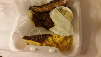 Love’s Soul Food food