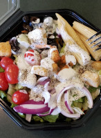 Round Table Pizza food