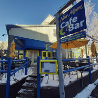 New Moon Cafe outside
