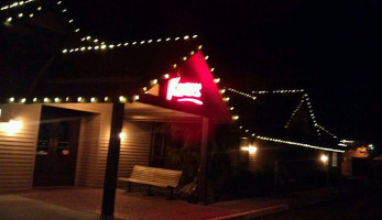 Rattlesnake Mountain Brewing Co outside