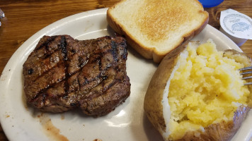 Don's Steakhouse food