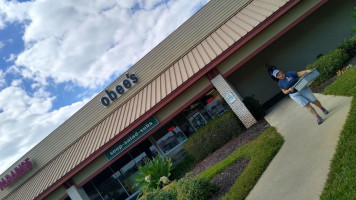 Obee's Sub Shop outside
