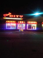 Steak Lemonade outside