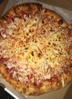 Brother's Pizza food