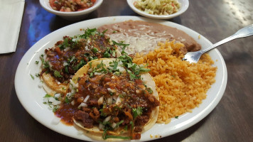 Taqueria Los Compadres food