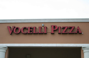 Vocelli Pizza outside