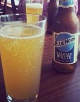 Mike's Seafood drink