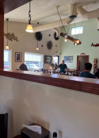 Mike's Seafood inside