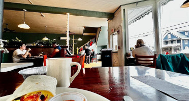 Little Caesars Pizza inside