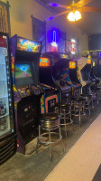 Davenport's Pizza Palace inside