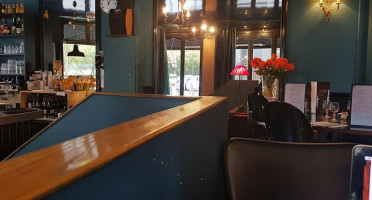 Novanta Pizzeria Napoletana outside