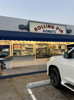 Rolling Pin Donuts outside
