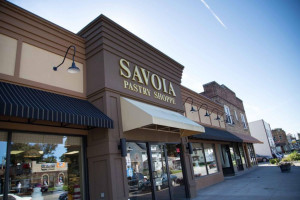 Savoia Pastry Shoppe outside