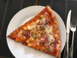 Whitaker Square Gourmet Pizza food