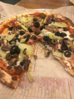 Mod Pizza The Y food