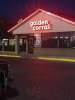 Golden Corral outside