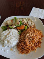 Thai Tanee Express food