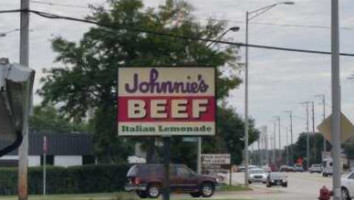 Johnnie's Beef outside