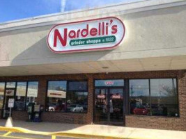 Nardelli's Grinder Shoppe outside