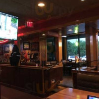Applebee's Grill And Ames inside