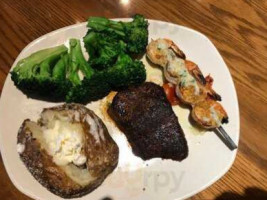 Outback Steakhouse Cleveland food