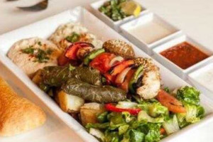 Niu Armenial Grill food