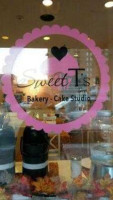 Sweet T's Bakery Cake Studio food