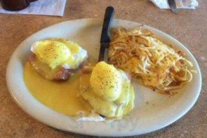 Broadway Flying J Travel Plaza food