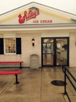 Whitey's Ice Cream outside