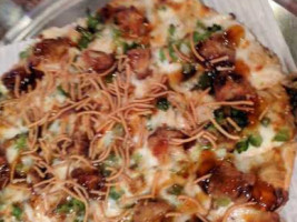 Paddy's Backdoor Pizza food