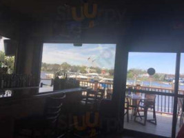 River Rock Restaurant And Marina Bar inside