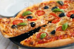 Pizza Marsala food