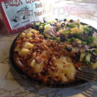 Pizza Caboose food