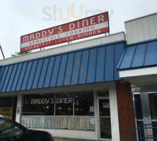 Maddys Diner outside