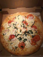 Colonna's Pizza food