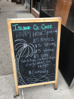 Island Cz Cafe outside