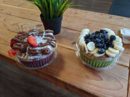 Sweetberry Bowls food