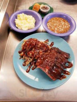 Red's Texas Bbq food