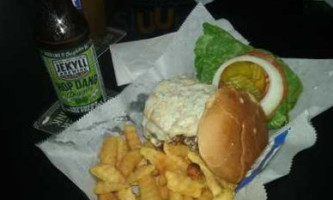 Bb's Sports Grill food