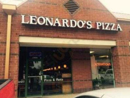 Leonardo's Pizza Pasta outside