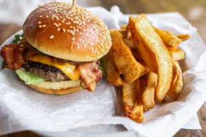 Sesame Burgers Beer food