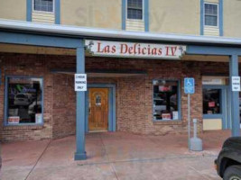 Las Delicias Restaurant outside