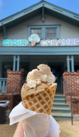 Cloud 10 Creamery food