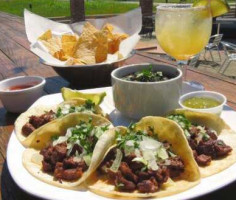Caliente Mexican Craving, LLC. food