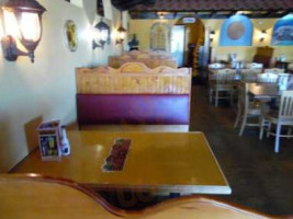 Los Compadres Mexican Grill inside