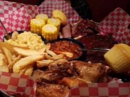 Famous Dave's -b-que food