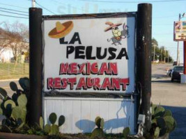 La Pelusa Mexican outside