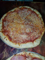 Martolli's Hand Tossed Pizza Plaza food