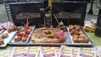 The Donut House food