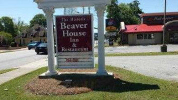 Beaver House Restaurant outside